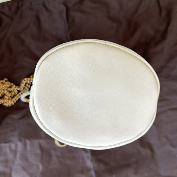 Gucci GG Marmont Mini Bucket bag - Picture 6 of 11